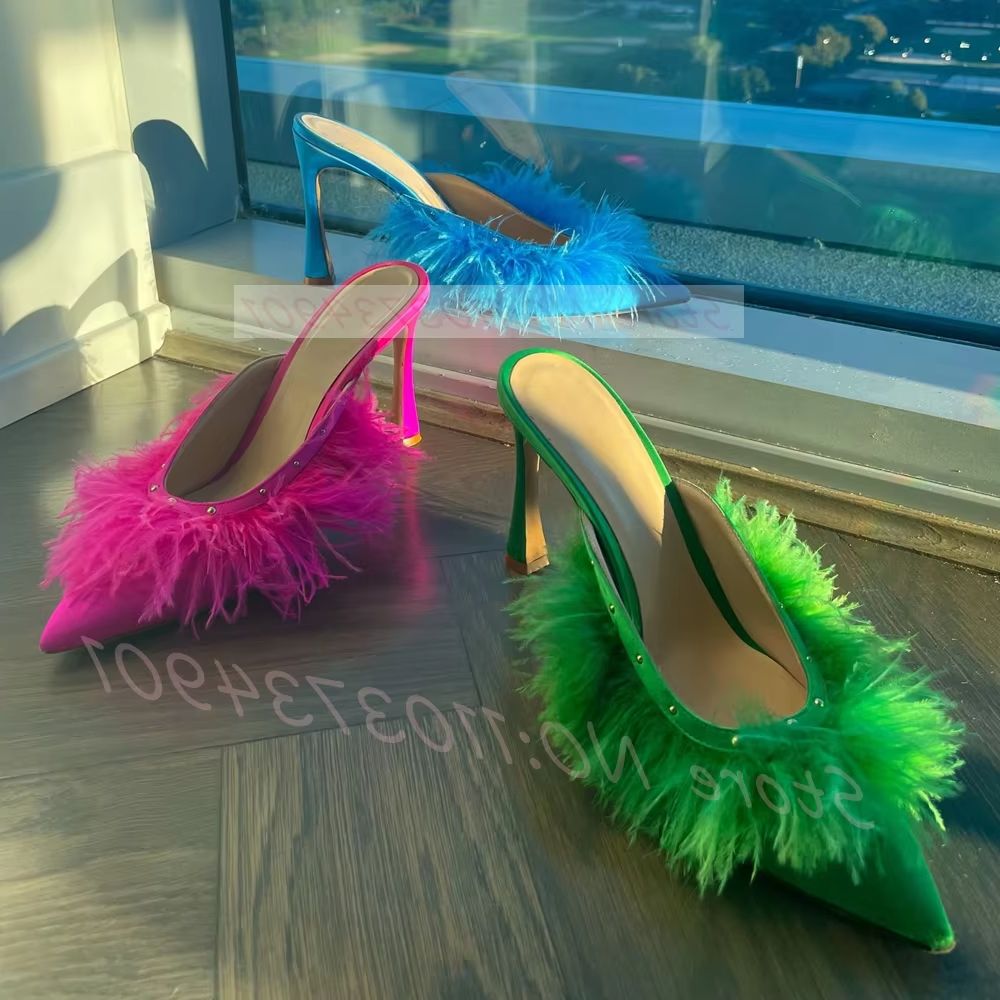 Court Heel Pointed - Mules à talons en plumes d'autruche